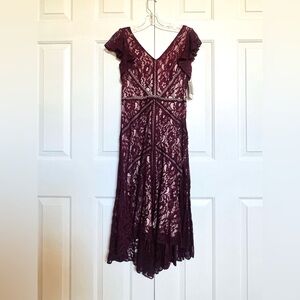 (NWT) Taylor Lace Dress, Burgundy, size 2